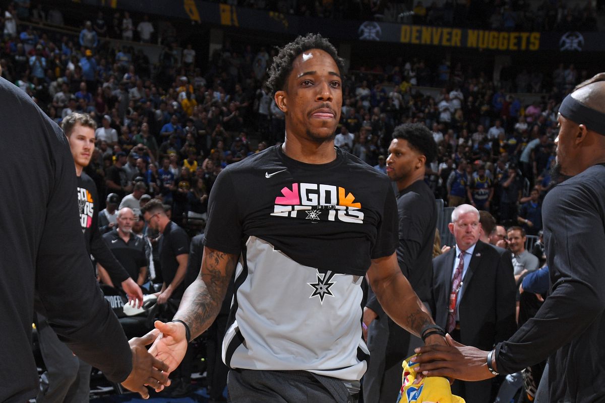 皇马盯上拜仁铁卫！2000万年薪要价令人惊喜，白衣军团再现零元购（皇马盯上拜仁铁卫：2000万年薪要价惊喜，白衣军团或再现自由转会神操作）