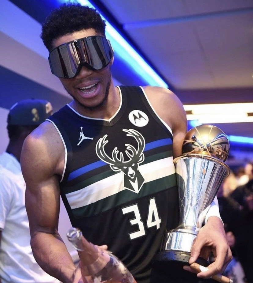 西媒：霍安·加西亚赛后一瘸一拐，但他只是累了没有任何不适（西媒：霍安-加西亚赛后步伐蹒跚，仅因疲劳并无不适）